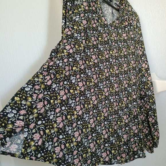 Grace The Perfect Fit Black Floral Long Sleeve Blouse Women's Petite Small - Picture 4 of 7